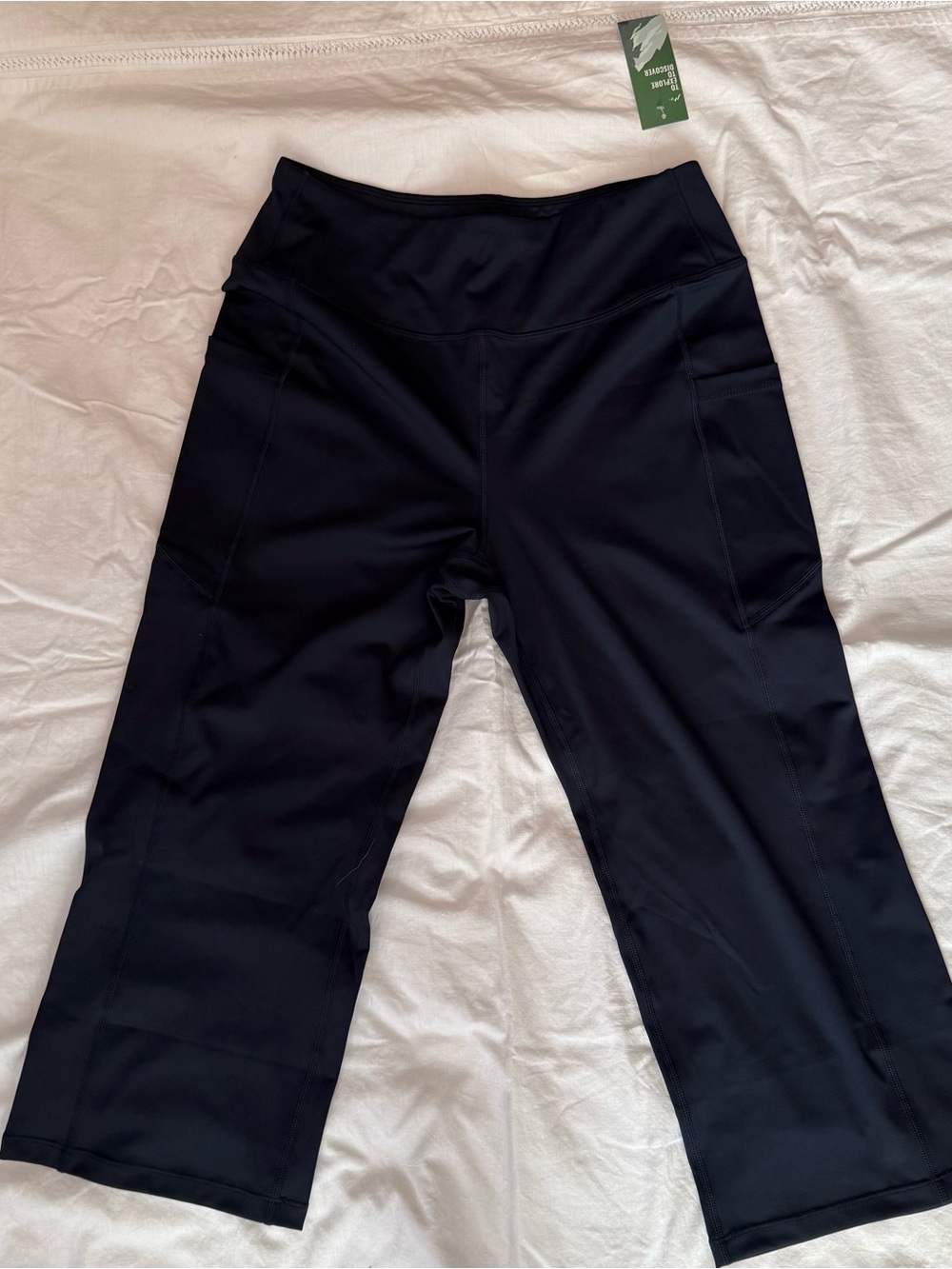 Willit Women's Yoga Capri
Leggings Size Medium Blue High
Waisted Pockets NWT